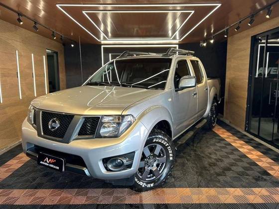 NISSAN FRONTIER 2.5 SV ATTACK 4X4 CD TURBO ELETRONIC DIESEL 4P AUTOMÁTICO